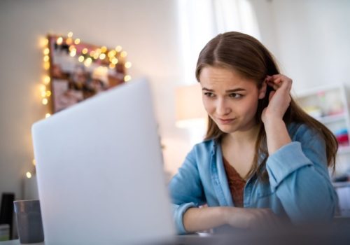 Ansiedade antes da prova do vestibular: alcance um melhor desempenho focando no presente